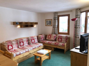 **Appartement T3 skis aux pieds avec balcon, parking et ski-casier, idéal pour skieurs !** - FR-1-513-18 La Tania